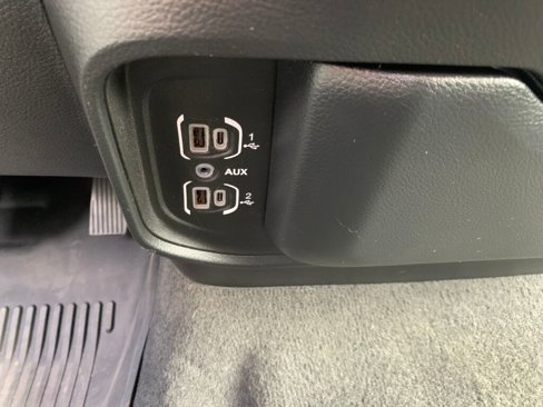 Used 2020 RAM 1500 Laramie image 32