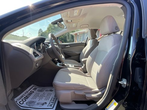 Used 2018 Chevrolet Cruze LS image 12