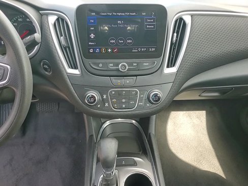 Used 2023 Chevrolet Malibu LT image 17