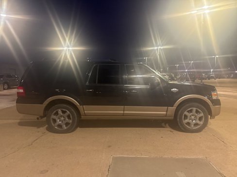 Used 2013 Ford Expedition EL King Ranch image 2