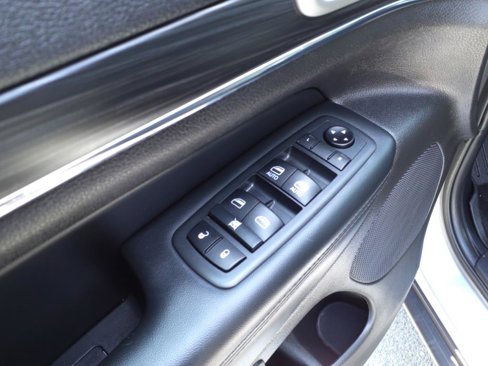 Used 2020 Jeep Grand Cherokee Limited w/ Premium Lighting Group image 14