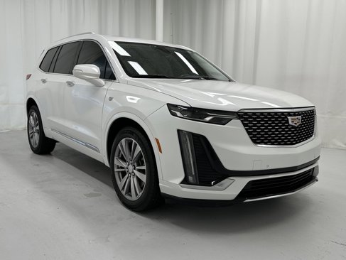 Used 2023 Cadillac XT6 Premium Luxury image 2