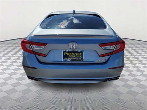 Used 2018 Honda Accord Sport image 6