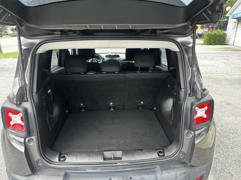 Used 2019 Jeep Renegade Sport w/ UConnect 7.0 Group image 15