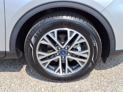 Used 2020 Ford Escape SEL image 10