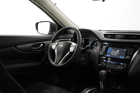 Used 2014 Nissan Rogue SV w/ SV Premium Package image 12