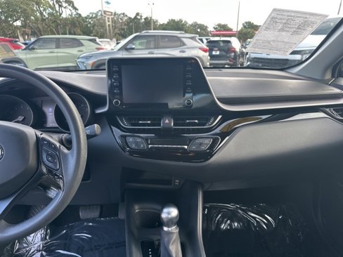 Used 2021 Toyota C-HR LE image 3
