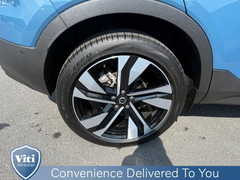 Certified 2024 Volvo XC40 B5 Plus w/ Protection Package Premier image 14