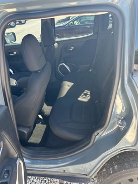 Used 2018 Jeep Renegade Latitude image 8