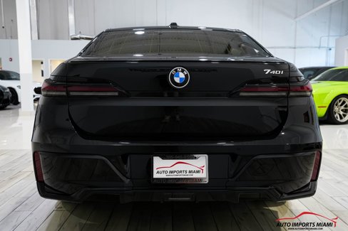 Used 2024 BMW 740i image 20