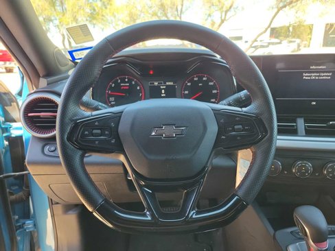 Used 2025 Chevrolet Trax RS image 15