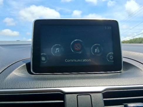 Used 2015 MAZDA MAZDA3 i Touring w/ Technology Package image 28