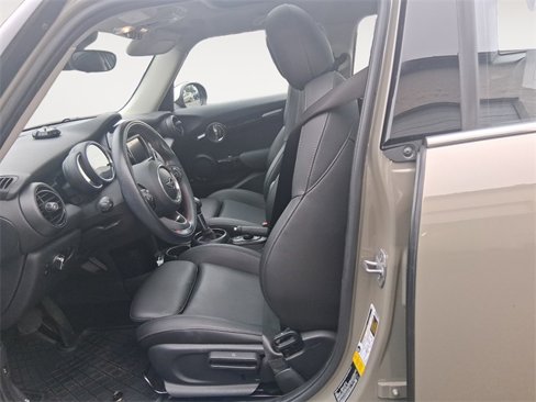 Used 2019 MINI Cooper S image 9