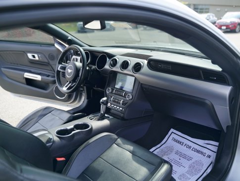 Used 2020 Ford Mustang Premium image 30