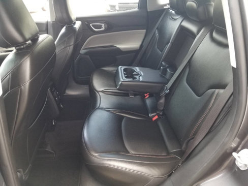 Certified 2022 Jeep Compass Limited image 13