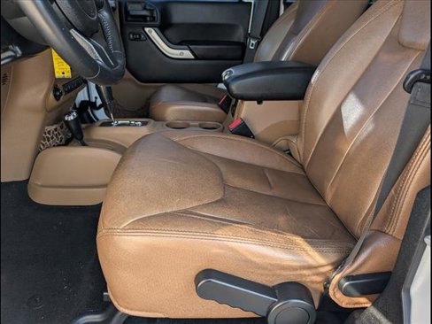 Used 2015 Jeep Wrangler Unlimited Sahara w/ Max Tow Package image 6