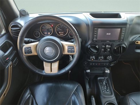 Used 2014 Jeep Wrangler Unlimited Sahara image 13