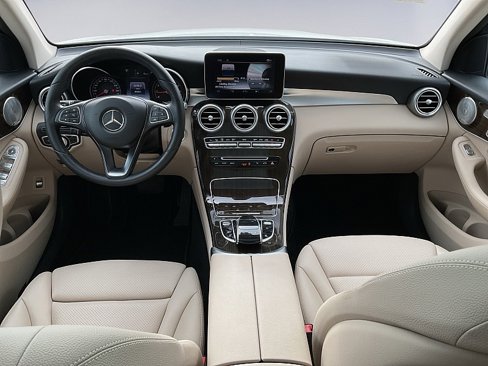Used 2017 Mercedes-Benz GLC 300 image 10