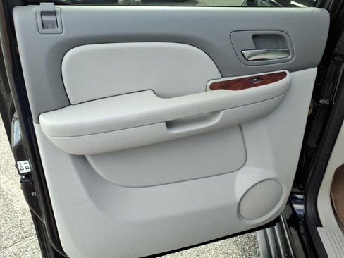 Used 2012 Chevrolet Avalanche LT image 22