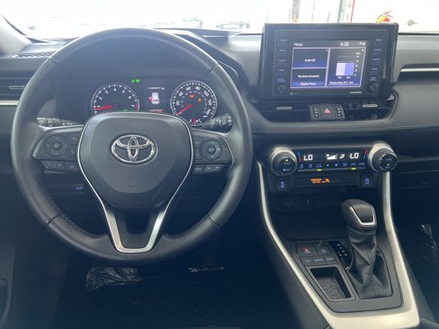 Used 2022 Toyota RAV4 XLE Premium image 26