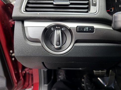 Used 2018 Volkswagen Passat 2.0T R-Line image 21