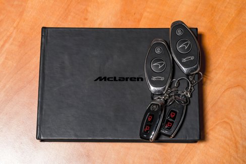 Used 2020 McLaren 570S Spider image 56