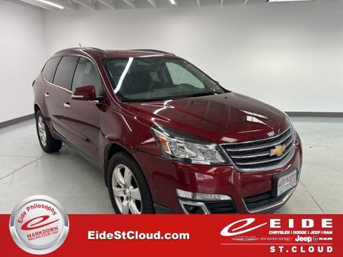 Used 2017 Chevrolet Traverse LT w/ Style and Technology Package image 1