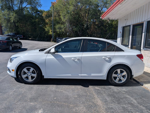Used 2016 Chevrolet Cruze LT w/ Technology Package image 4
