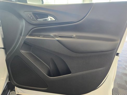 Used 2024 Chevrolet Equinox LT image 47