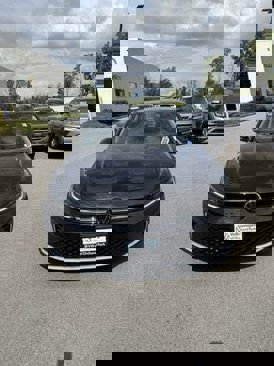 Certified 2025 Volkswagen Jetta SEL image 2
