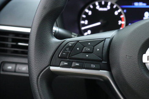 Used 2022 Nissan Altima 2.5 SV image 13