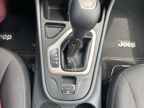 Used 2016 Jeep Cherokee Latitude image 23