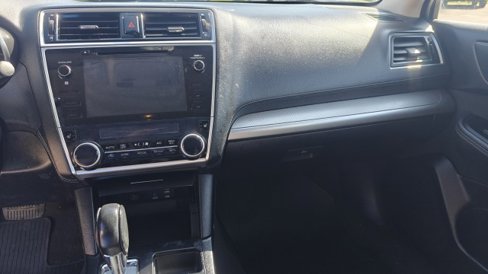 Used 2018 Subaru Outback 2.5i Premium image 24
