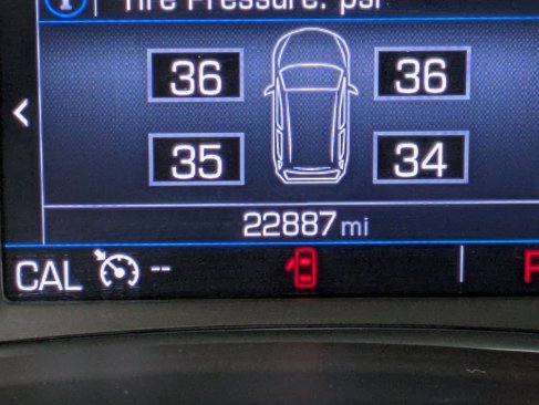 Used 2024 GMC Terrain SLE image 15