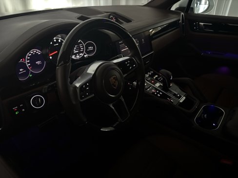 Certified 2023 Porsche Cayenne S image 20