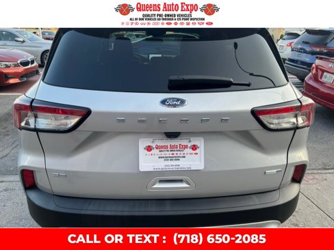 Used 2020 Ford Escape SE image 5