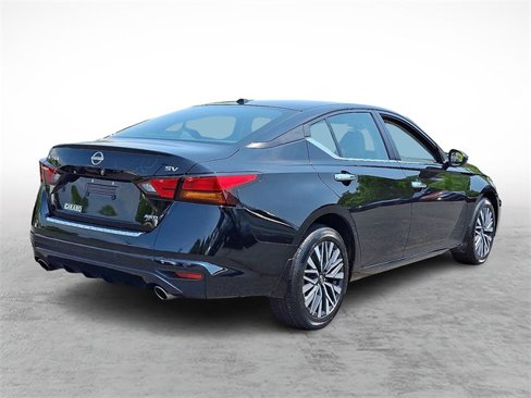 Used 2023 Nissan Altima 2.5 SV w/ SV Premium Package image 6