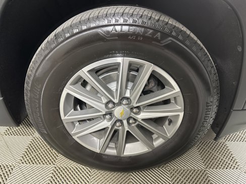 Used 2022 Chevrolet Traverse LT image 27