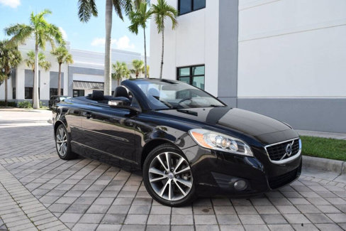 Used 2012 Volvo C70 T5 image 1