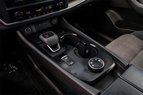 Used 2023 Nissan Rogue SV image 19