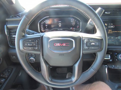 Used 2024 GMC Sierra 2500 AT4 w/ Technology Package image 15