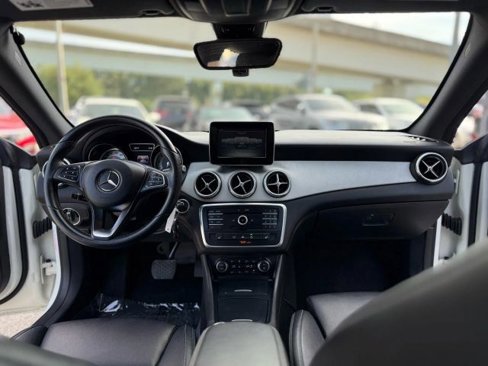 Used 2016 Mercedes-Benz CLA 250 image 20