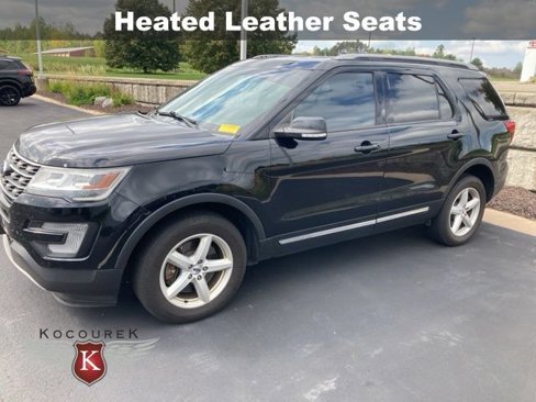 Used 2017 Ford Explorer XLT w/ Equipment Group 202A image 2
