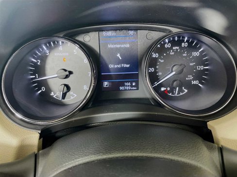 Used 2019 Nissan Rogue SL w/ Premium Package image 10