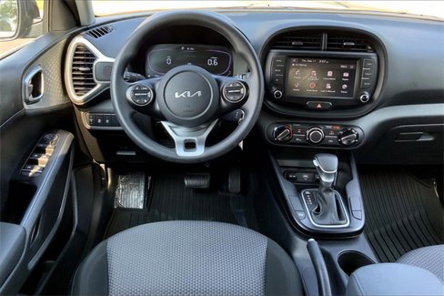 Used 2023 Kia Soul LX w/ Option Group 015 image 5