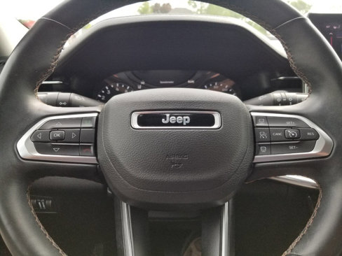Certified 2022 Jeep Compass Limited image 27