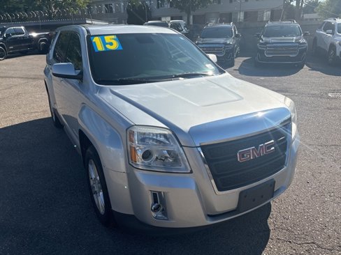 Used 2015 GMC Terrain SLE image 1