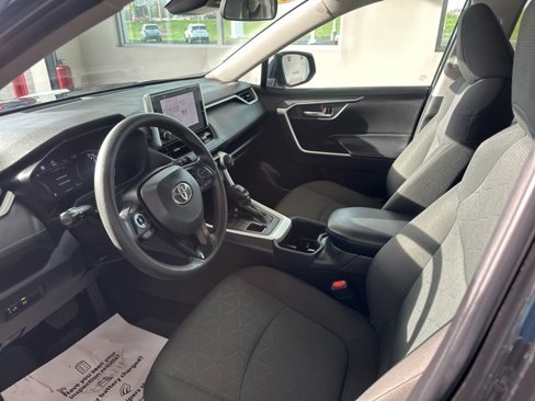 Used 2023 Toyota RAV4 XLE image 9