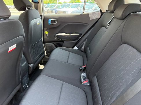 New 2025 Hyundai Venue SE image 20
