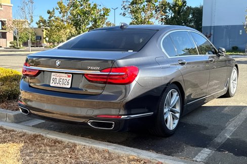 Used 2016 BMW 750i xDrive image 3